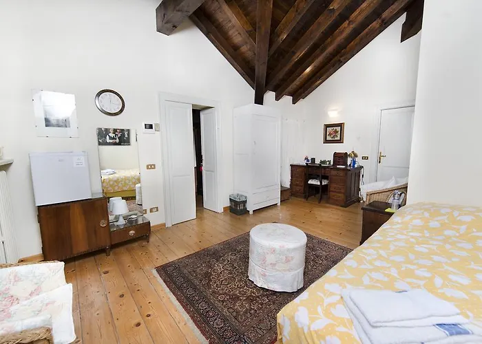 Pinetina Bed & Breakfast Lasnigo